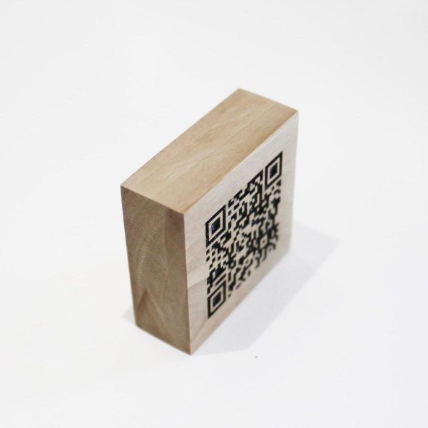 Taco QR madera nogal - Imagen 4
