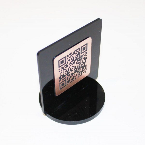 Totem QR metacrilato